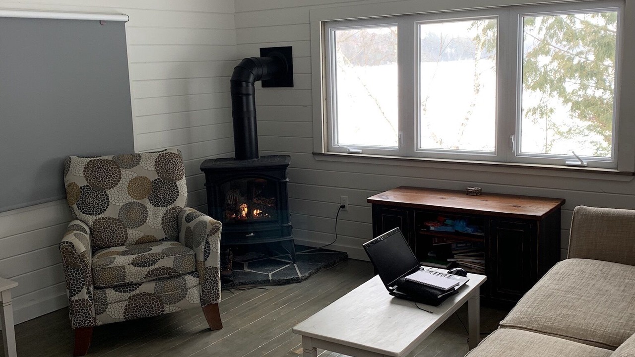 Photo of Livingroom in Haliburton