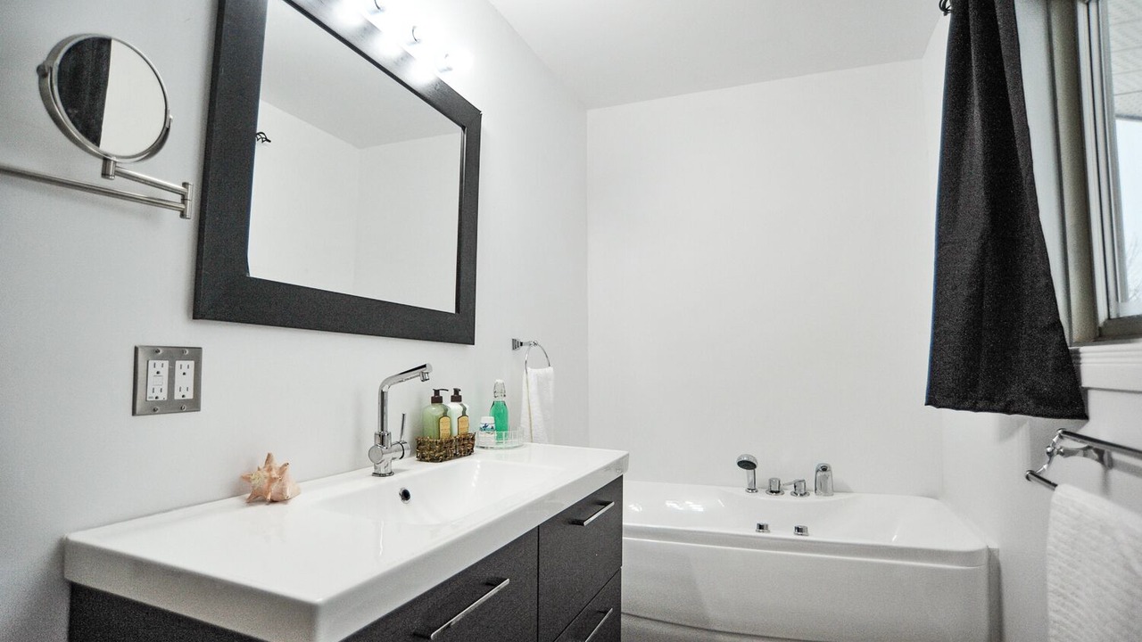 Photo of Bathroom in Kemble