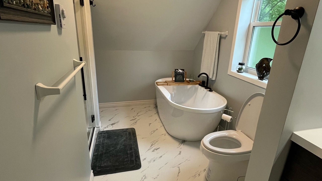 Photo of Bathroom in Kettle Point 44