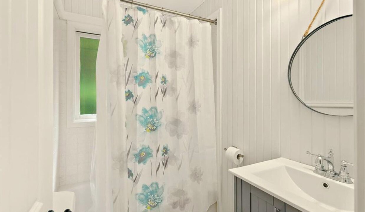 Photo of Bathroom in Minden
