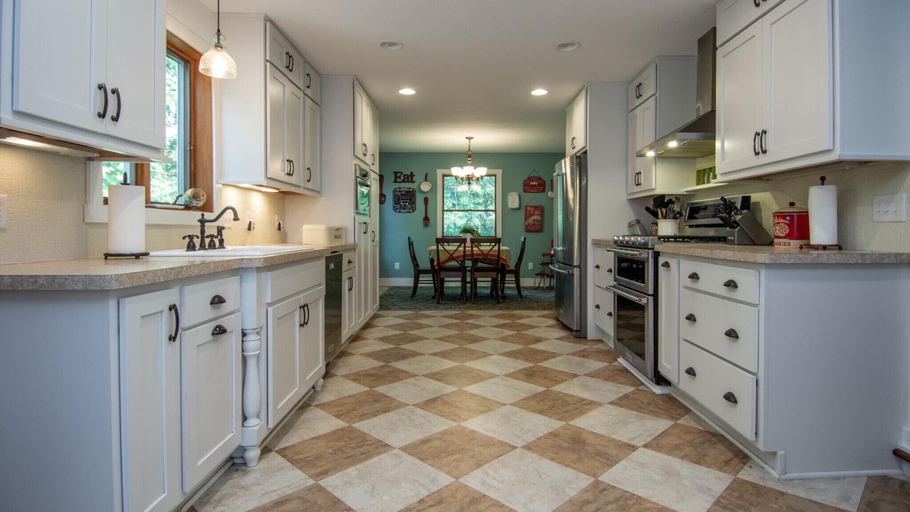 Photo of Kitchen in Longville