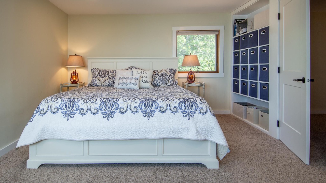 Photo of Bedroom in Longville