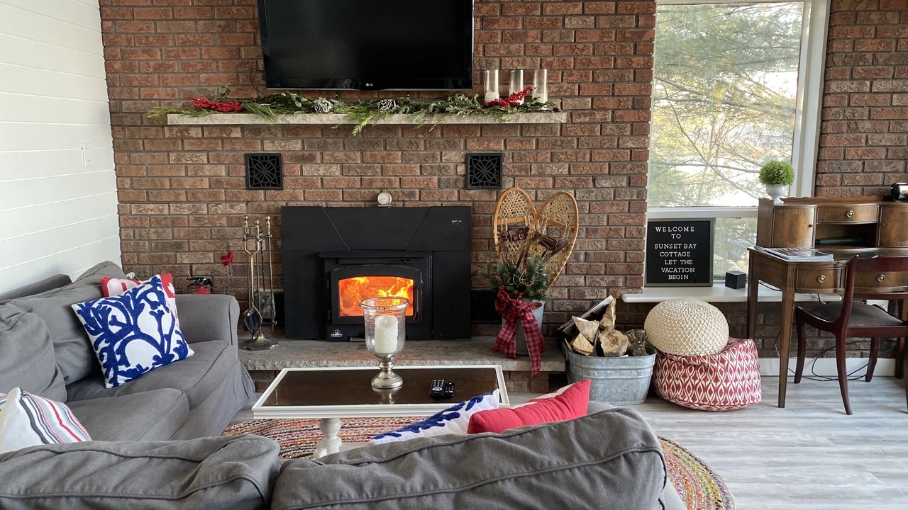 Photo of Livingroom in Gravenhurst