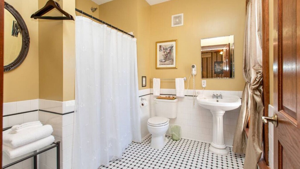 Photo of Bathroom in Tofte