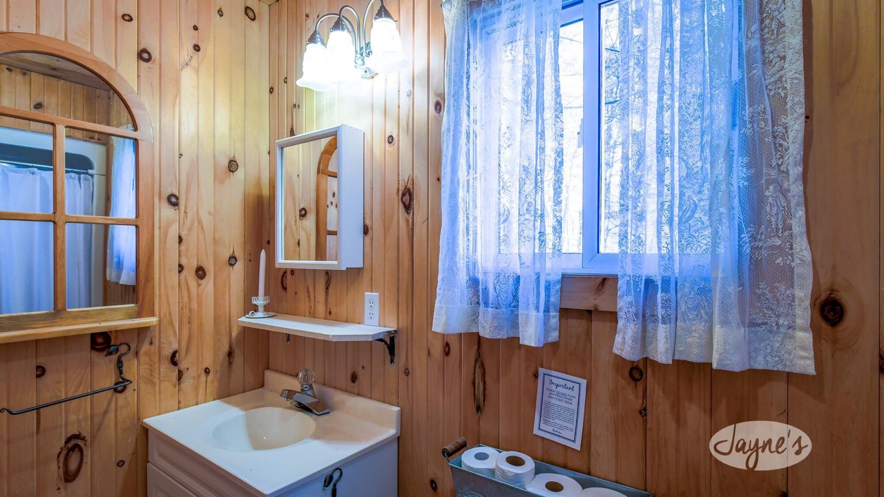 Photo of Bathroom in Georgian Bay