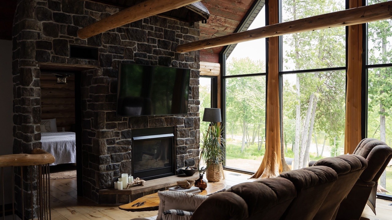 Photo of Livingroom in Centre Hastings