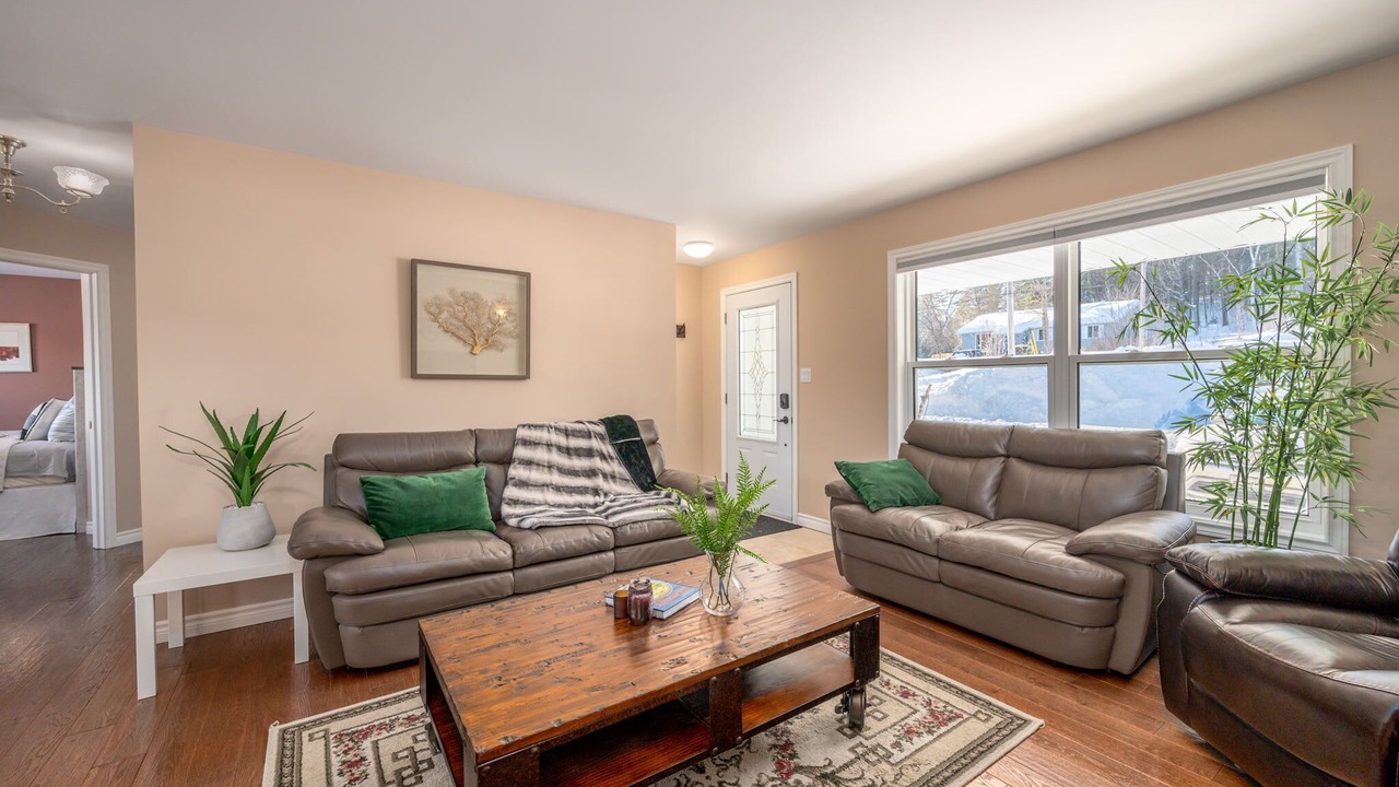 Photo of Livingroom in Bancroft