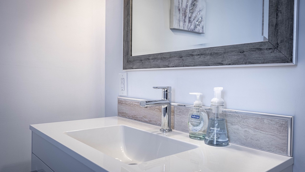 Photo of Bathroom in White Oaks