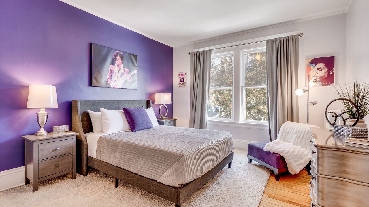 Photo of Bedroom in Summit - University