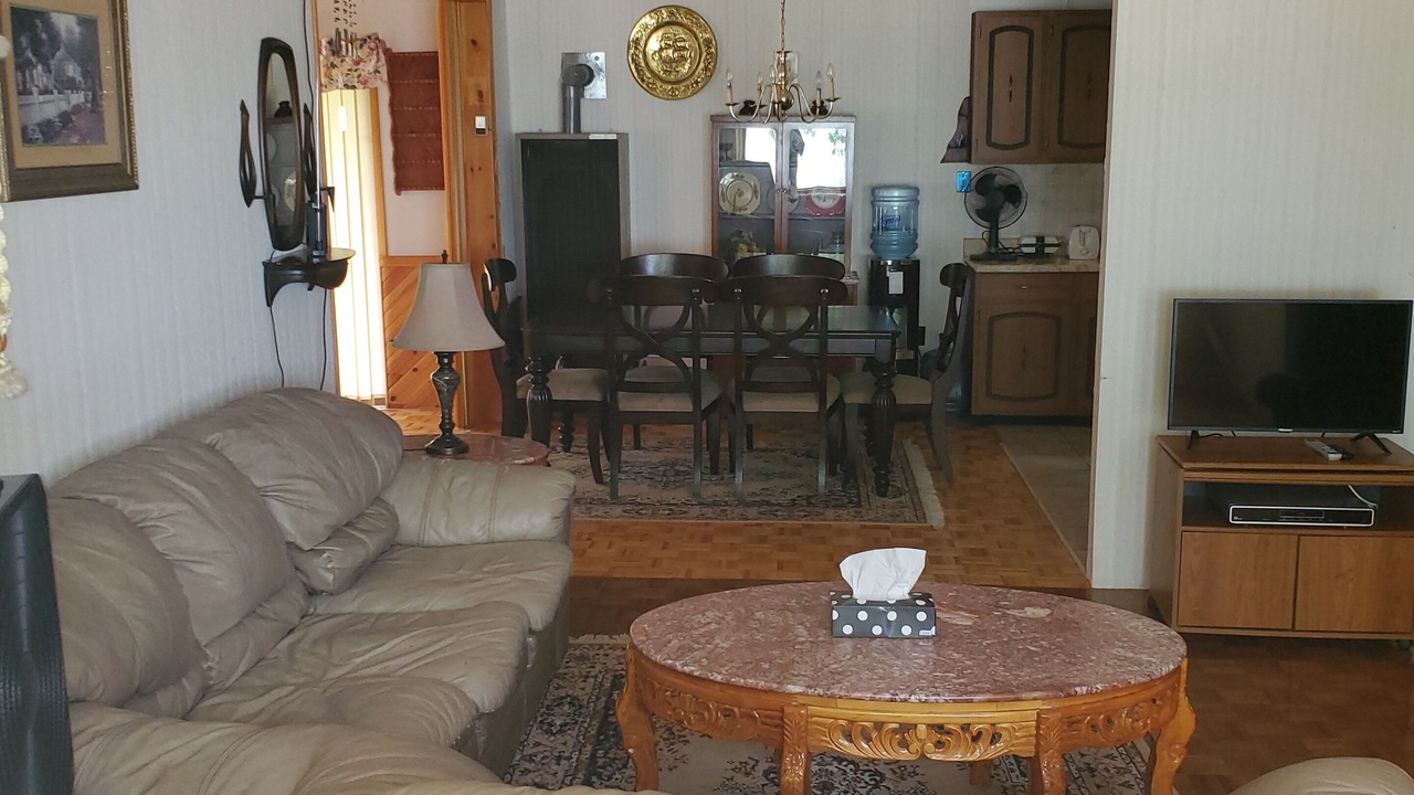 Photo of Livingroom in Manitoulin District