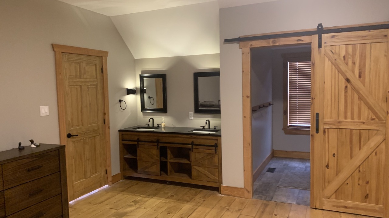 Photo of Bathroom in Calabogie