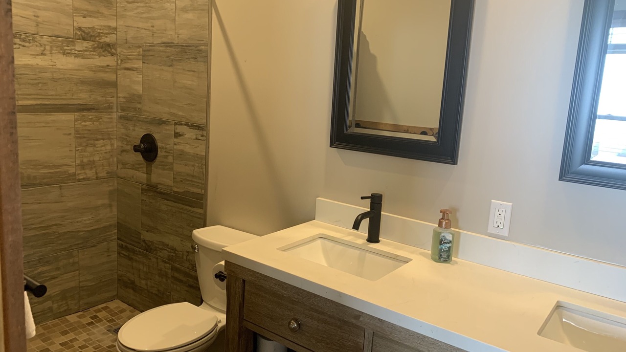 Photo of Bathroom in Calabogie