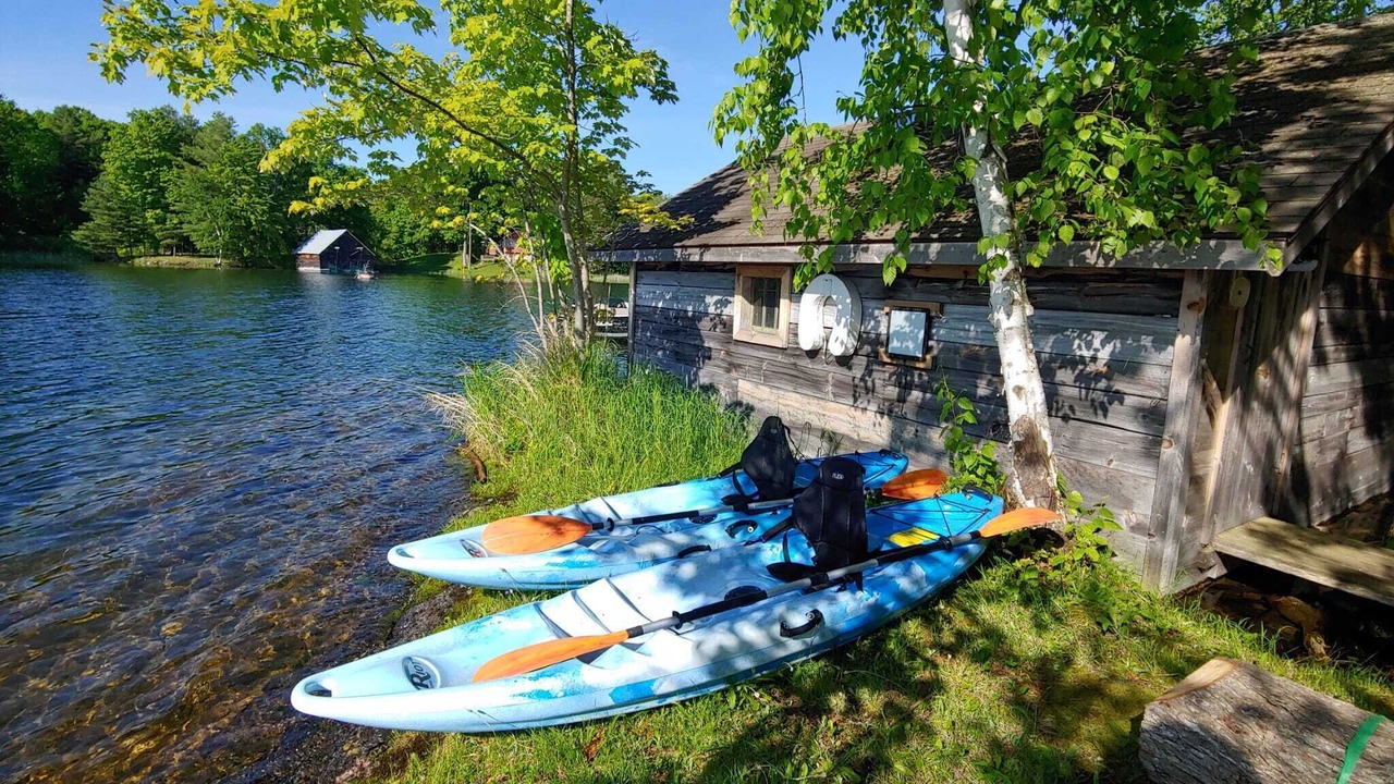 Photo of Others in Frontenac