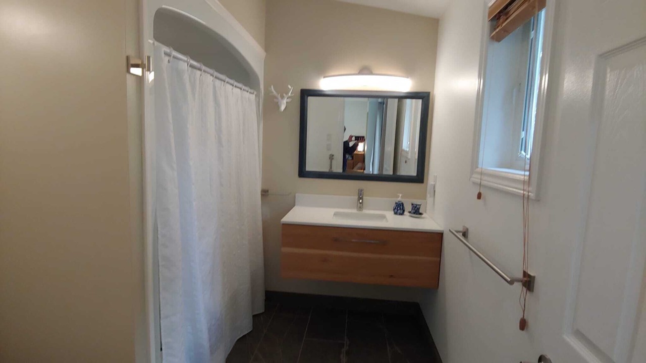 Photo of Bathroom in Frontenac
