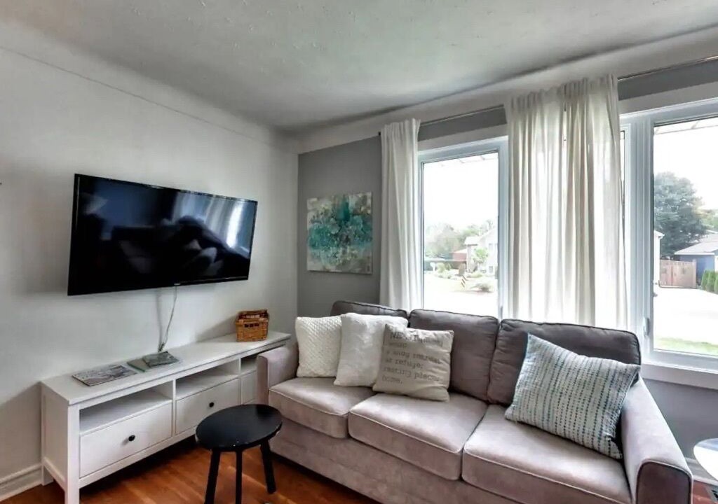 Photo of Livingroom in Port Weller West