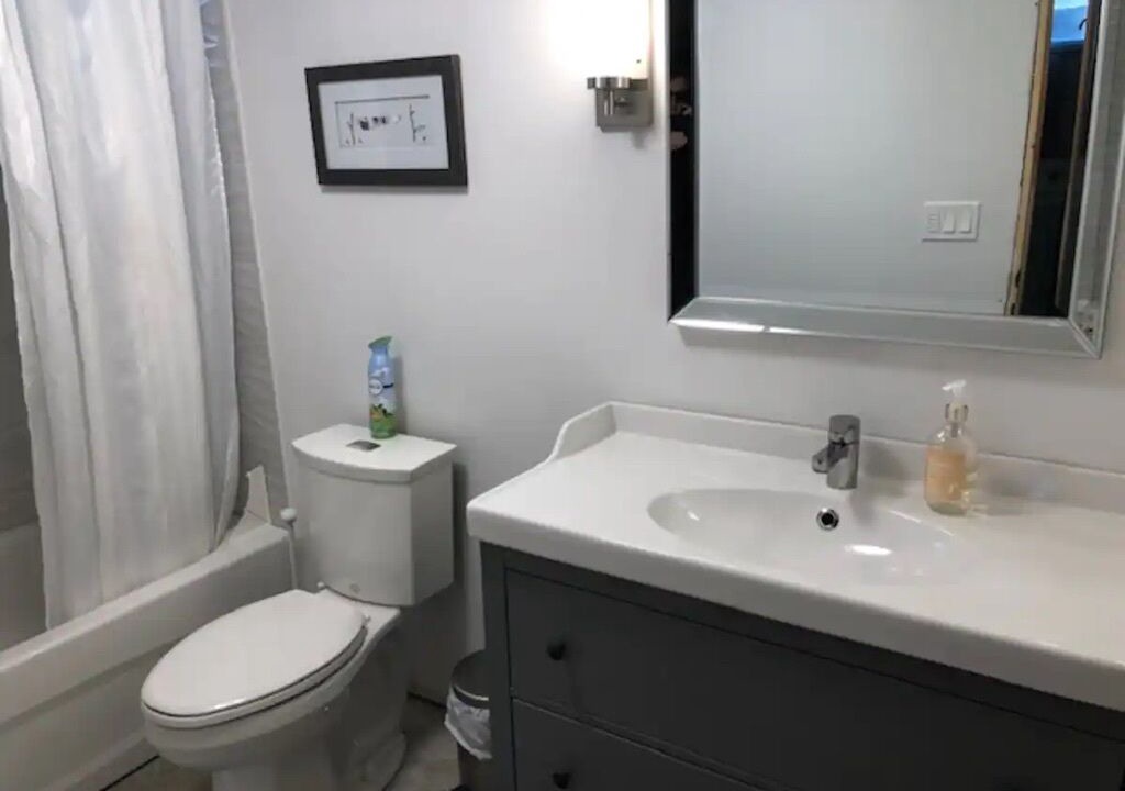 Photo of Bathroom in Port Weller West
