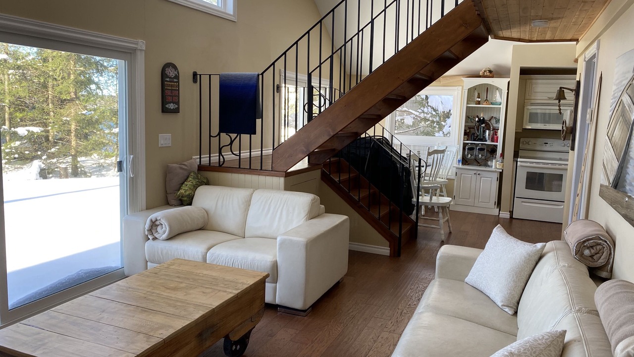 Photo of Livingroom in Tiny