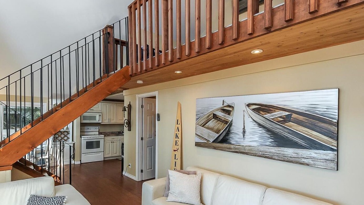 Photo of Livingroom in Tiny