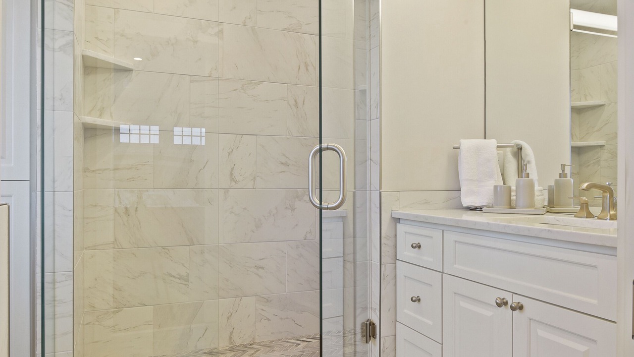 Photo of Bathroom in East Isles