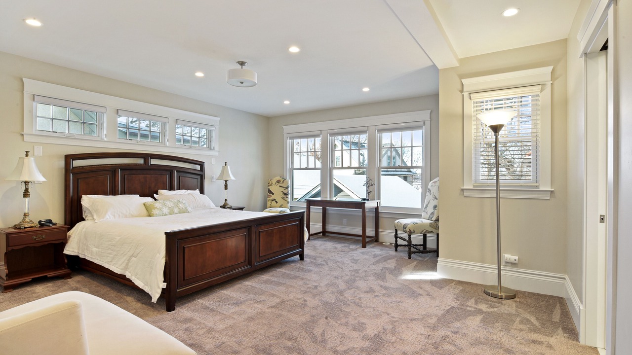 Photo of Bedroom in East Isles