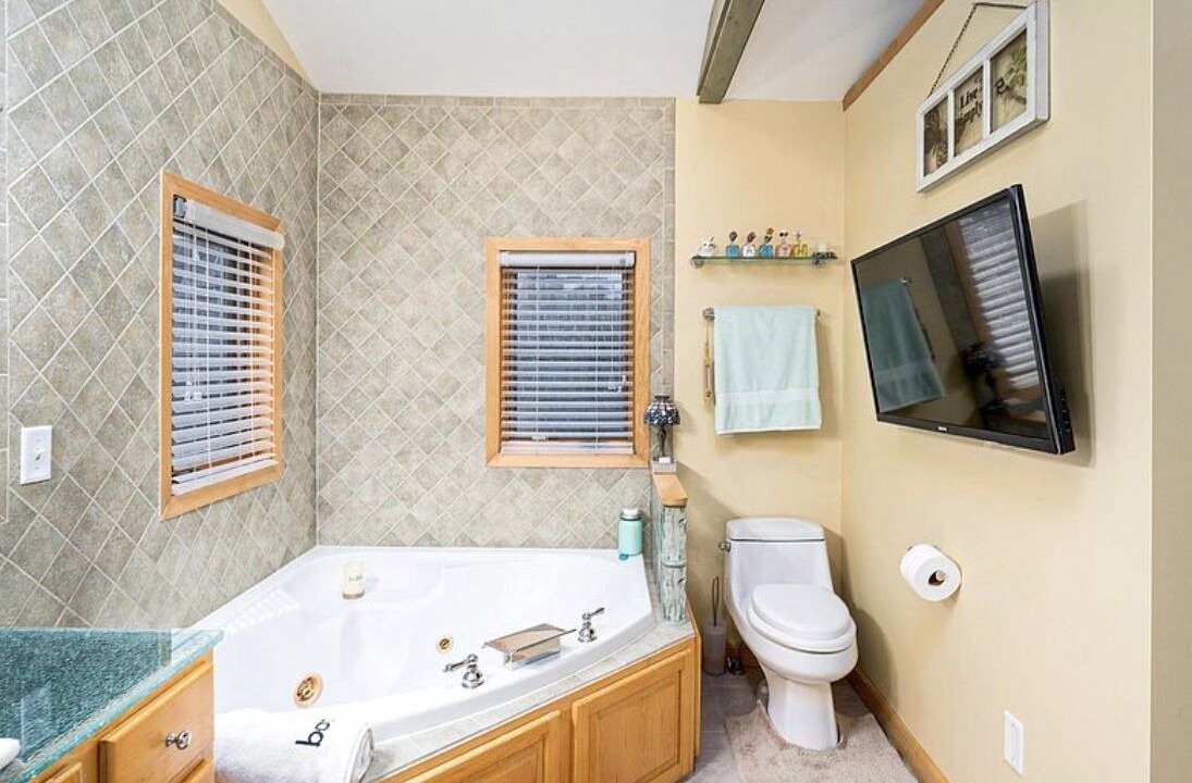 Photo of Bathroom in Grand Lake