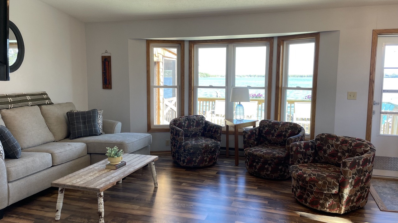 Photo of Livingroom in Battle Lake