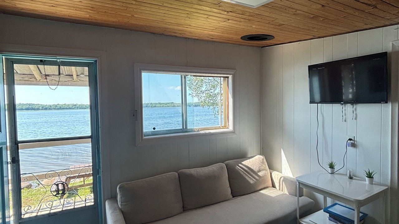 Photo of Livingroom in South Bruce Peninsula