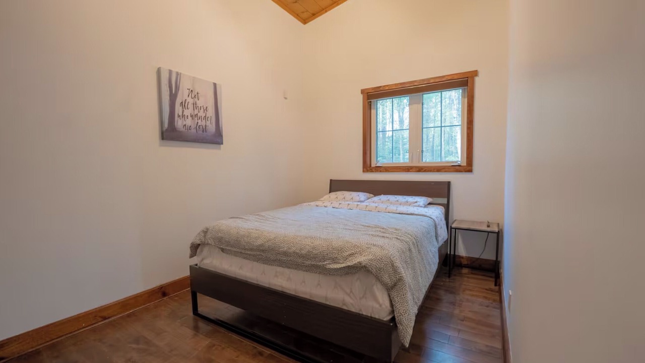 Photo of Bedroom in Bracebridge