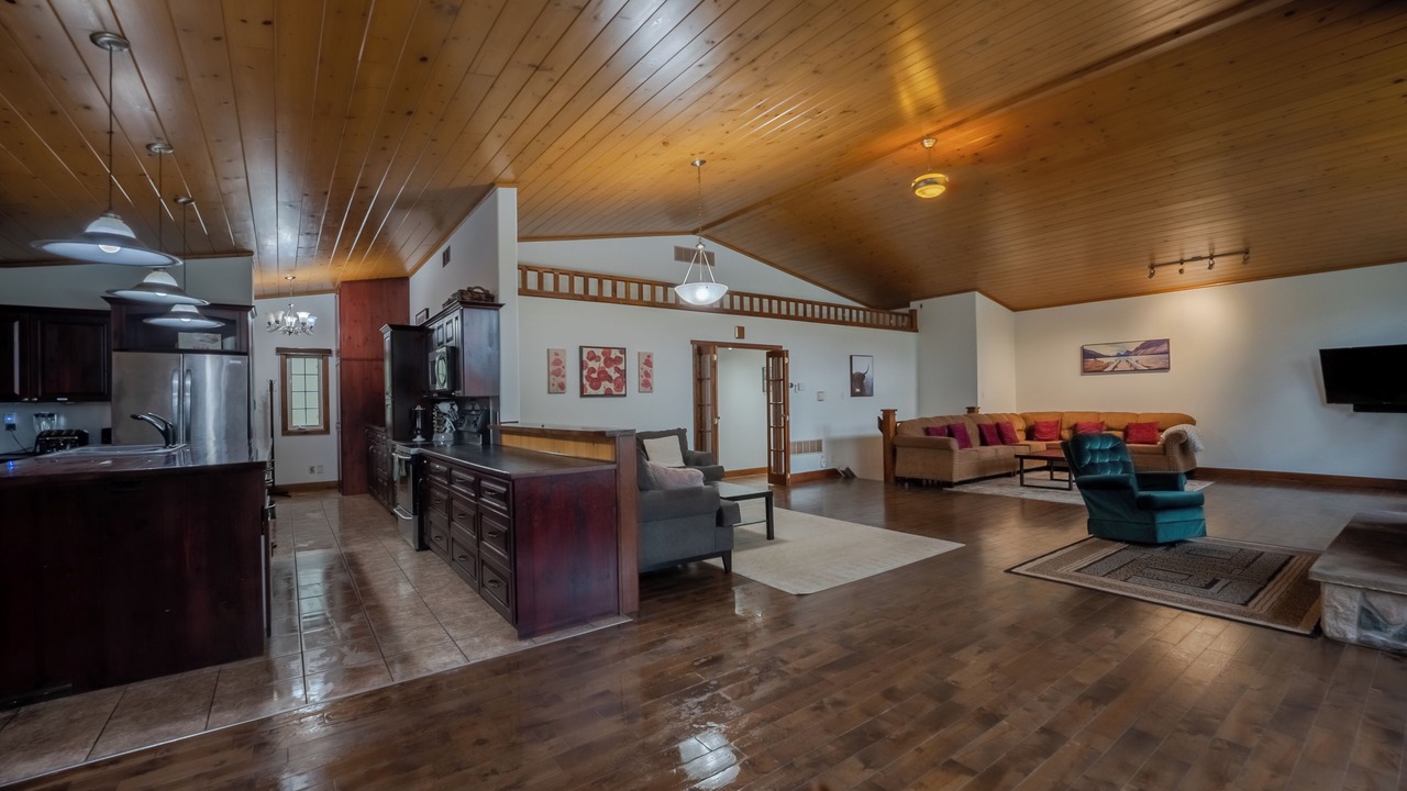 Photo of Livingroom in Bracebridge