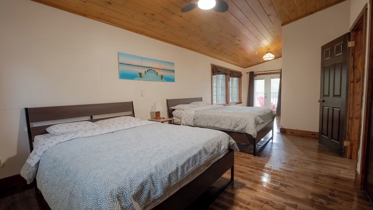 Photo of Bedroom in Bracebridge