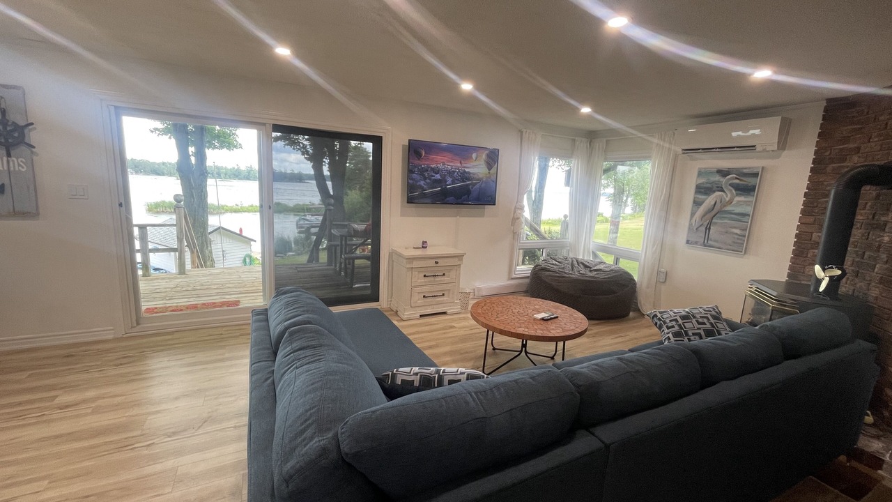 Photo of Livingroom in Bobcaygeon