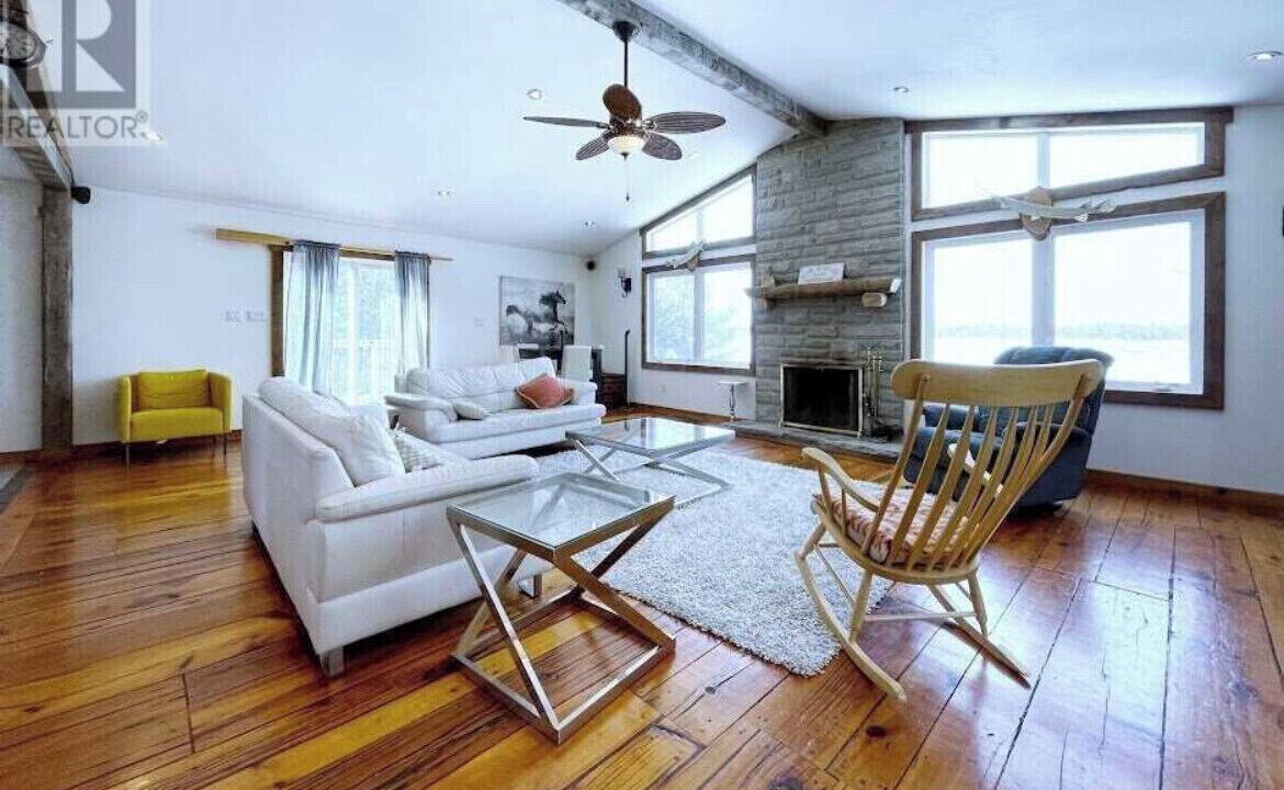 Photo of Livingroom in Kirkfield