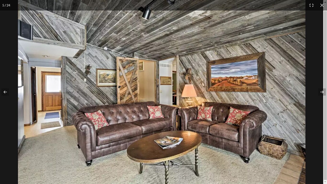 Photo of Livingroom in Staples