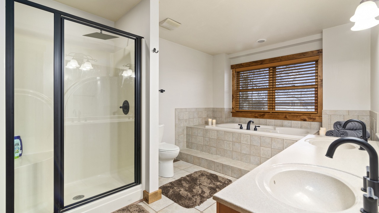 Photo of Bathroom in Cuyuna