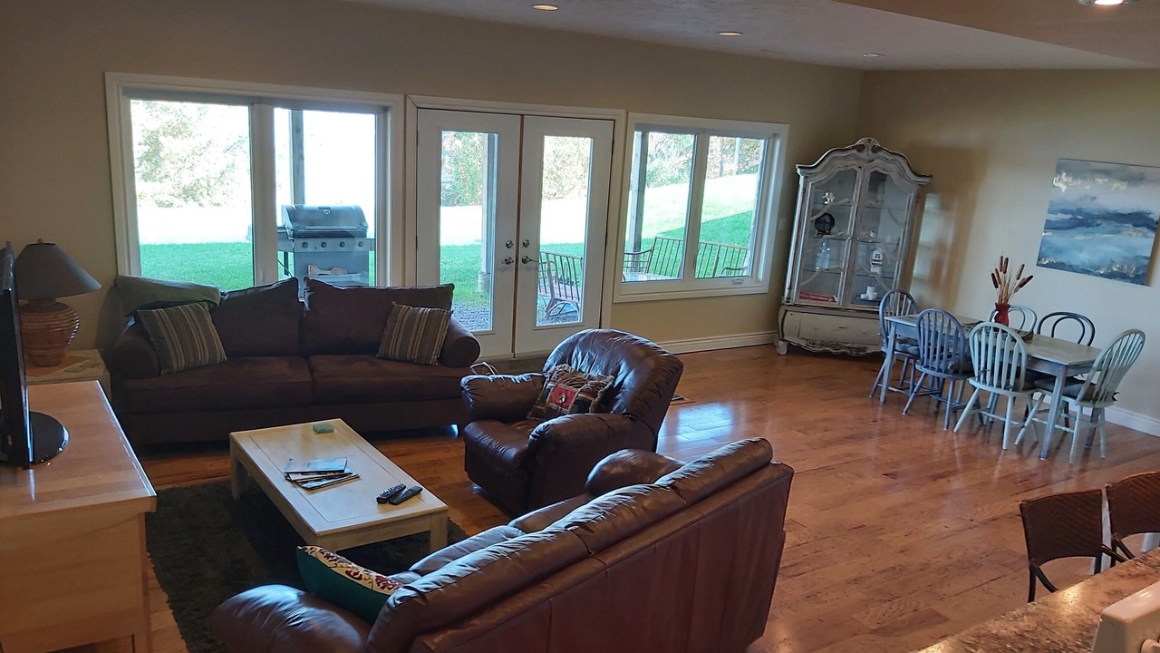Photo of Livingroom in Twin Bay