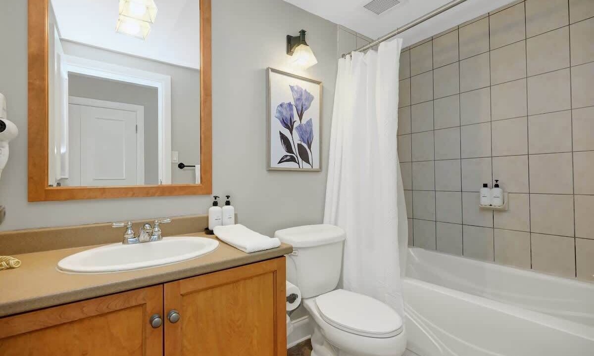 Photo of Bathroom in Calabogie