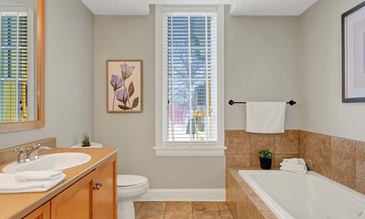Photo of Bathroom in Calabogie