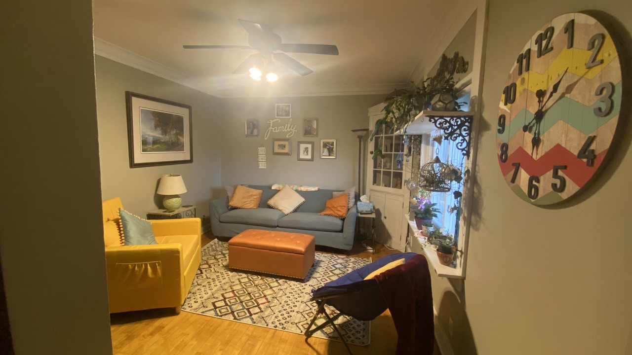Photo of Livingroom in East Hillside