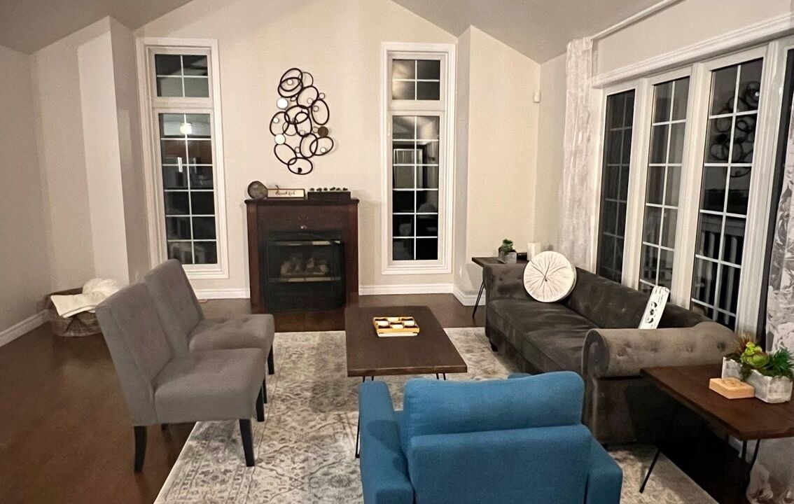 Photo of Livingroom in Grand Bend