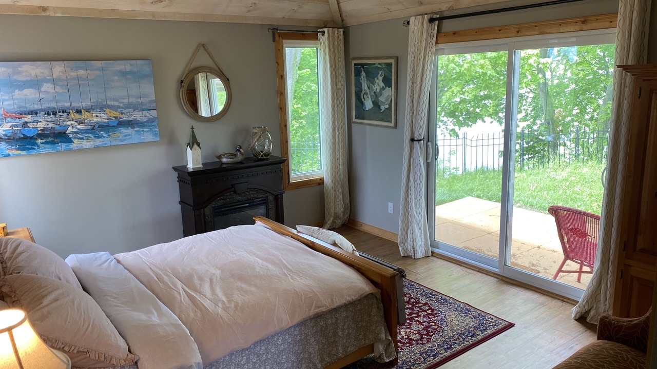 Photo of Bedroom in Louth