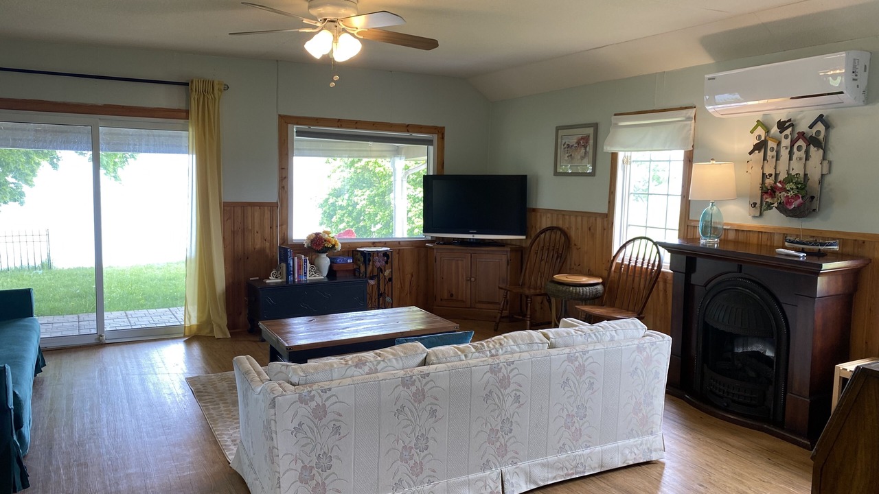 Photo of Livingroom in Louth