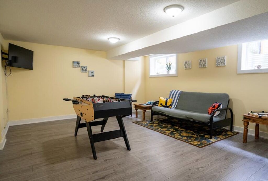 Photo of Livingroom in Grand Bend