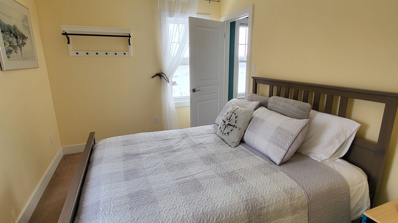 Photo of Bedroom in Grand Bend