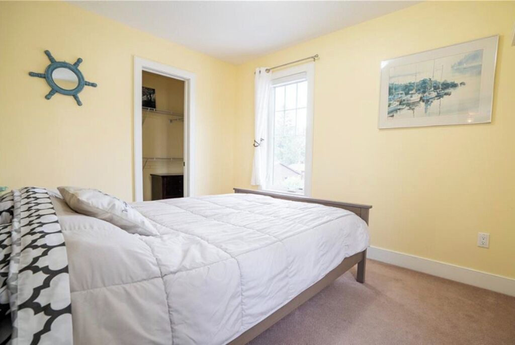 Photo of Bedroom in Grand Bend