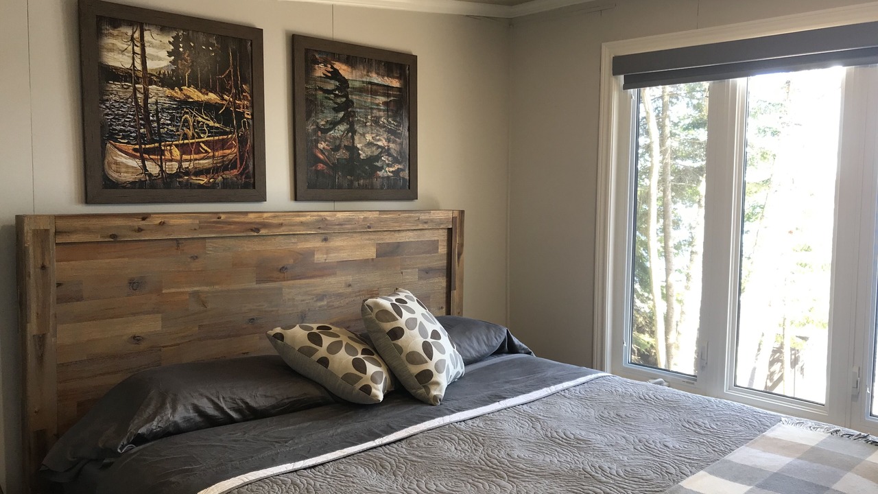 Photo of Bedroom in Lake of Bays