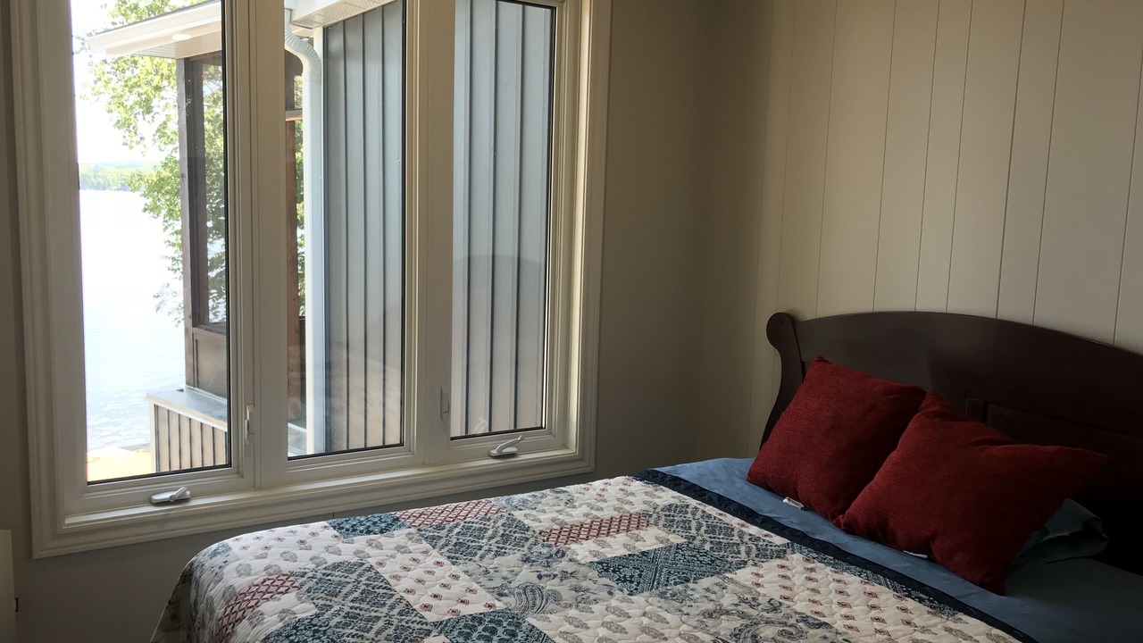 Photo of Bedroom in Lake of Bays