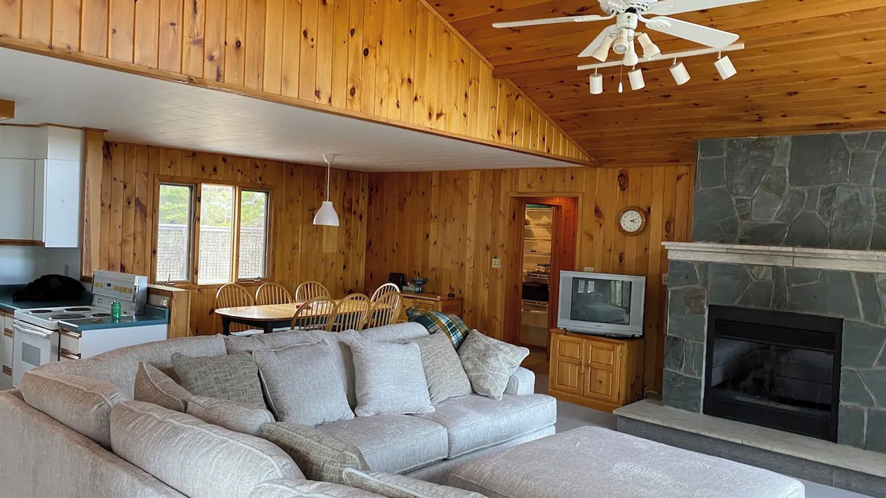 Photo of Bedroom in Northern Ontario