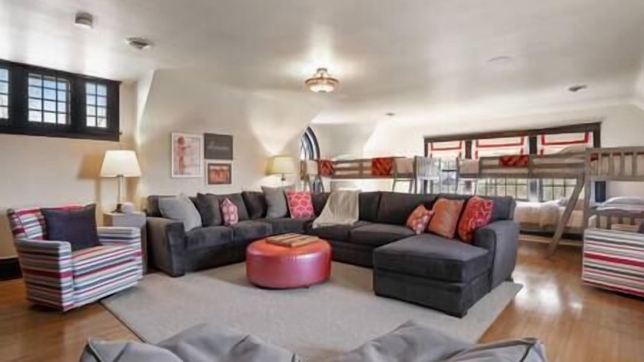 Photo of Bedroom in Calhoun Isles