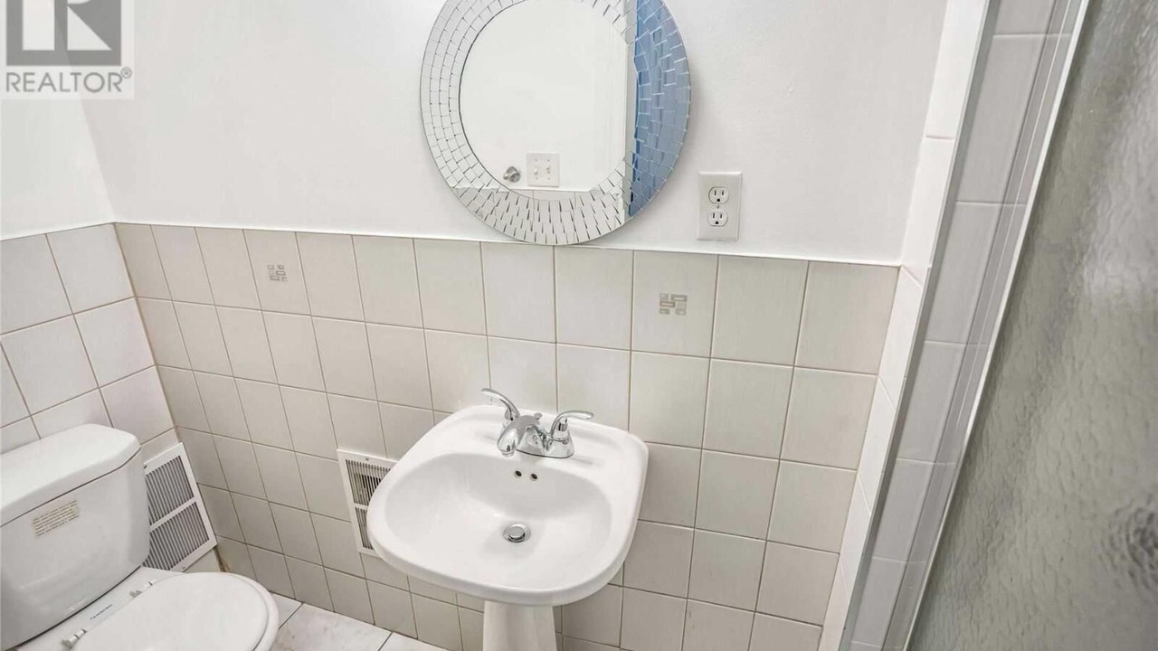 Photo of Bathroom in Central Erin Mills