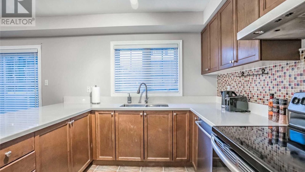 Photo of Kitchen in Central Erin Mills